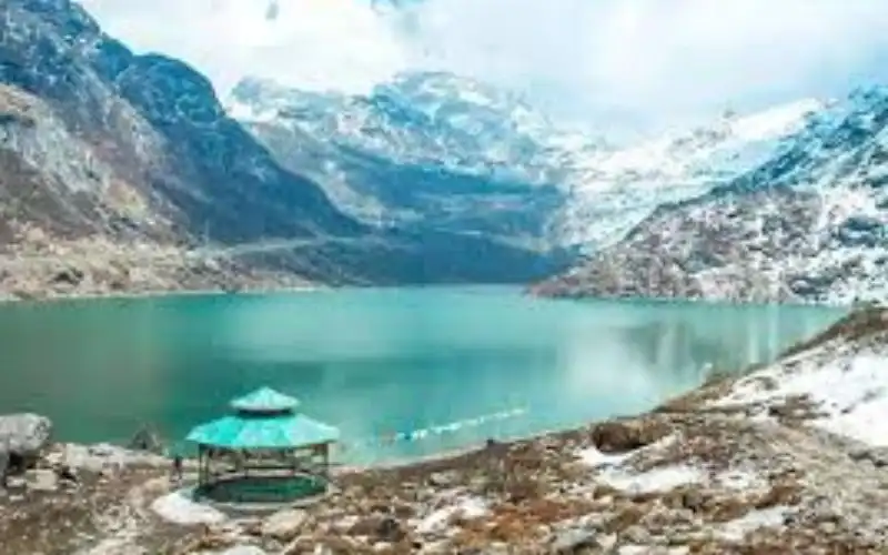 Bhutan Explorer – From Plains to Peaks 